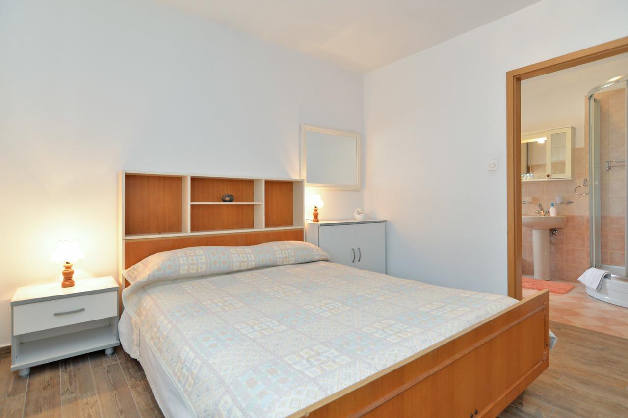 Apartment & Room Tanja 1552 Pula Extérieur photo